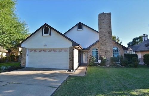 4108 Goodnight Cir, Haltom City, TX, 76137-2636 | Card Image