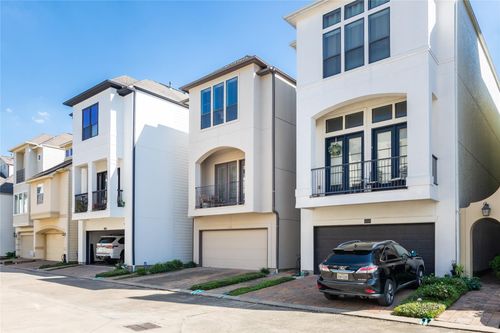 8817 Lakeshore Bend Dr, Houston, TX, 77080-6025 | Card Image