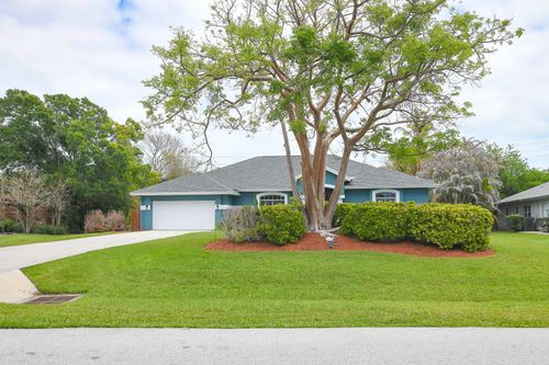 2263 Ne Marlberry Ln, Jensen Beach, FL, 34957-6638 | Card Image