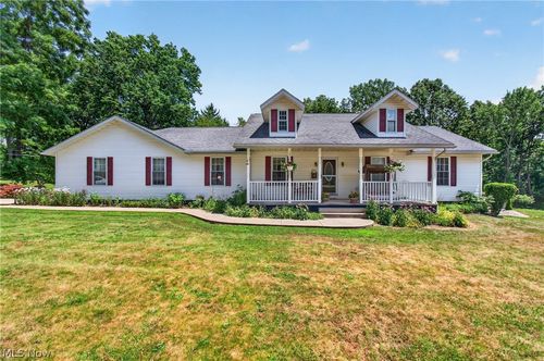 200 24th St Se, Massillon, OH, 44646-7048 | Card Image