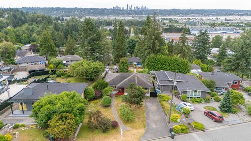 320 Seaforth Cres, Coquitlam, BC, V3K2M4 | Card Image