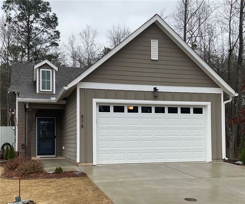 878 Village Dr, OPELIKA, AL, 36801-2398 | Card Image