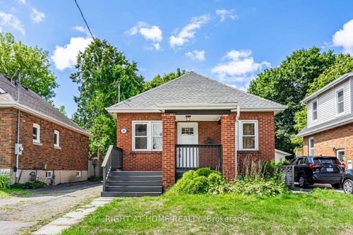 390 Jarvis St, Oshawa, ON, L1G5L2 | Card Image