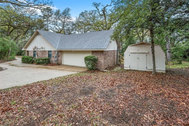 411 Raton Pass, House other with 3 bedrooms, 2 bathrooms and null parking in Holly Lake Ranch TX | Image 21