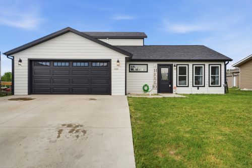 1430 Dacar St, Belle Fourche, SD, 57717-3204 | Card Image
