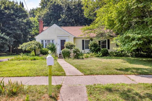 317 Sulgrave Ave, Jackson, MI, 49203-4598 | Card Image