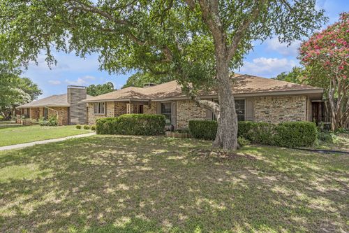 1504 Wood Creek Dr, Flower Mound, TX, 75028-1323 | Card Image