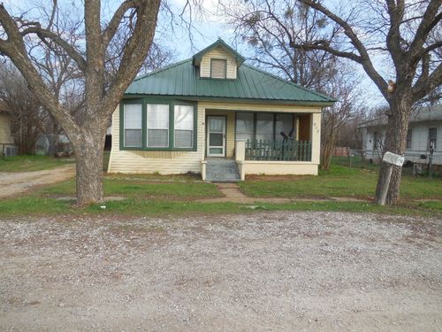 910 Sinclair St, Ranger, TX, 76470-3134 | Card Image