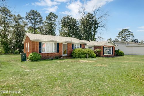 510 E Church St, Rose Hill, NC, 28458-1009 | Card Image