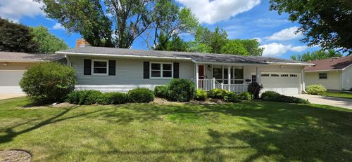 102 Southview Dr, Marshall, MN, 56258-2327 | Card Image