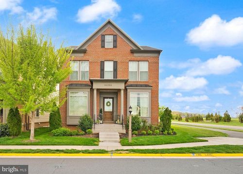 22986 Bubbling Brook Dr, BRAMBLETON, VA, 20148-6454 | Card Image