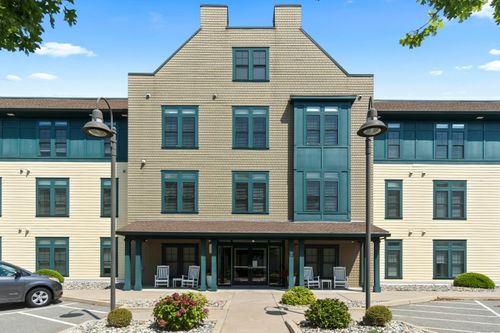 unit-1208-38 Hope St, Niantic, CT, 06357-2453 | Card Image
