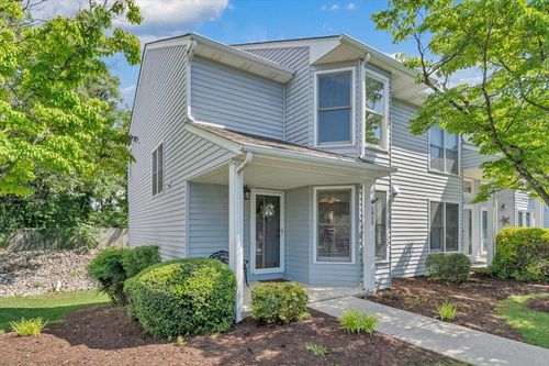 4646 Mill View Ct, Roanoke, VA, 24018-3100 | Card Image