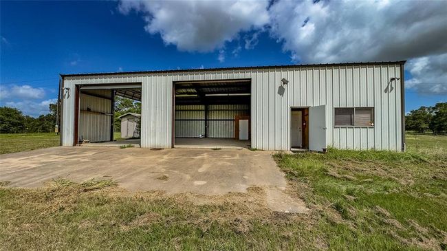 1470 S Nassau Rd, Home with 3 bedrooms, 3 bathrooms and null parking in Round Top TX | Image 23