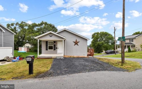 391 Alsberry St, STRASBURG, VA, 22657-1909 | Card Image