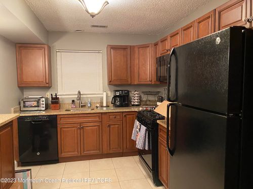 127 Tulip Ln, Freehold, NJ, 07728-4090 | Card Image