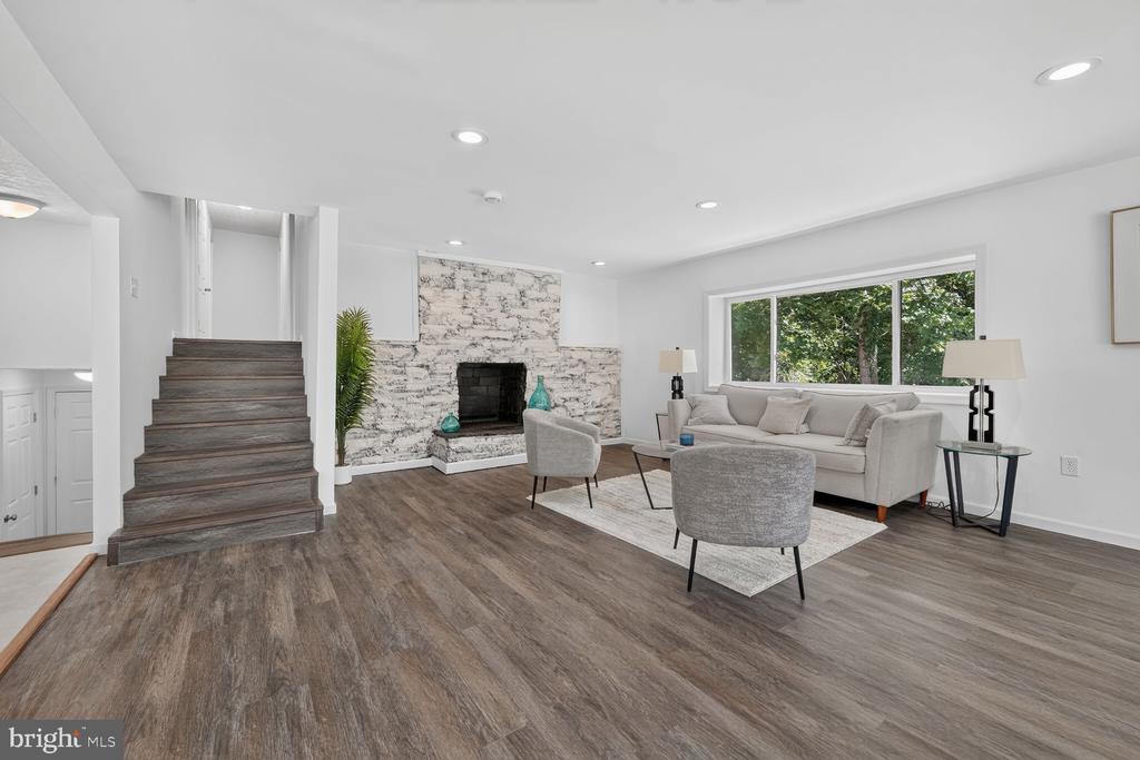 Residential in MARBURY 5