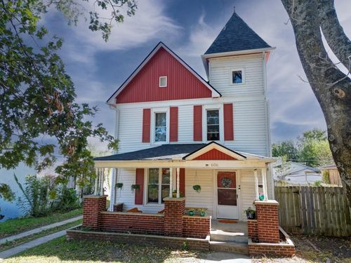 606 S C St, Arkansas City, KS, 67005-3465 | Card Image