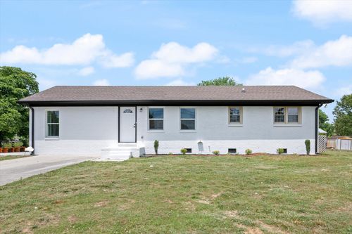 330 Lagoon Dr, McMinnville, TN, 37110-1118 | Card Image