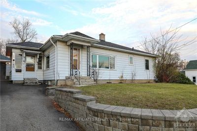 147 Queen St, House other with 3 bedrooms, 2 bathrooms and 3 parking in Smiths Falls ON | Image 1