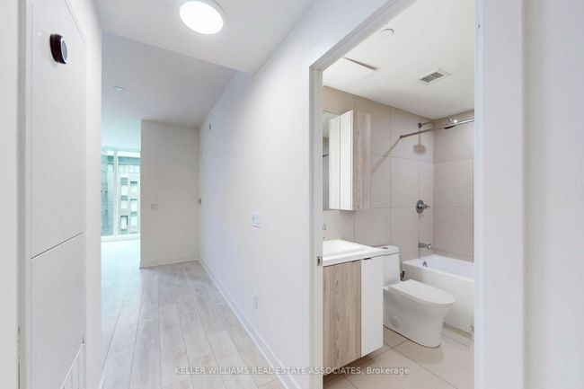 412 - 15 Mercer St, Condo with 2 bedrooms, 2 bathrooms and null parking in Toronto ON | Image 8