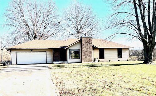 204 Stayton Drive, Clinton, MO, 64735 | Card Image