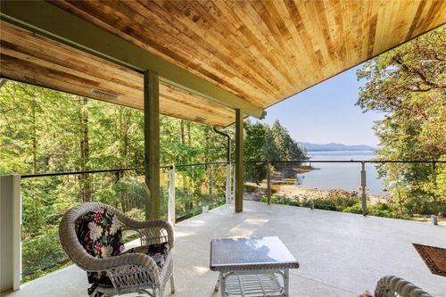 212 Sunset Dr, Salt Spring Island, BC, V8K1L4 | Card Image