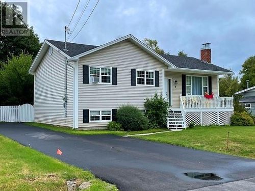 8 Dawson Dr, Pasadena, NL, A0L1K0 | Card Image