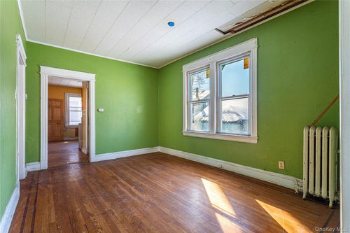 208 Myrtle Ave, Staten Island, NY, 10310-2316 | Card Image