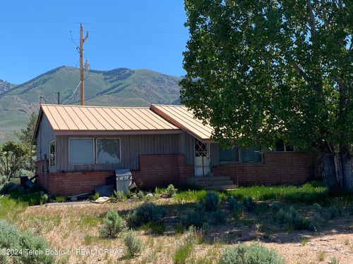 95 E Old Hwy 30, Cokeville, WY, 83114 | Card Image