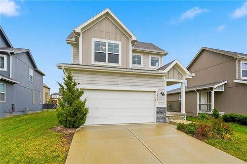 12701 S Burrows St, Lake Lotawana, MO, 64086-5213 | Card Image