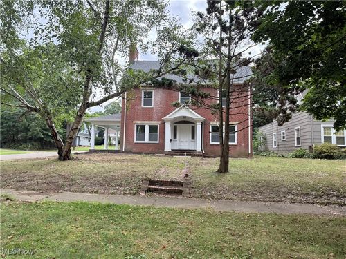 505 Dorchester Rd, Akron, OH, 44320-1922 | Card Image