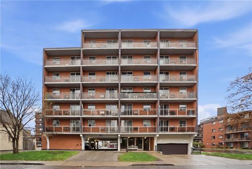 401-30 Summit Ave, Hamilton, ON, L8V2R8 | Card Image