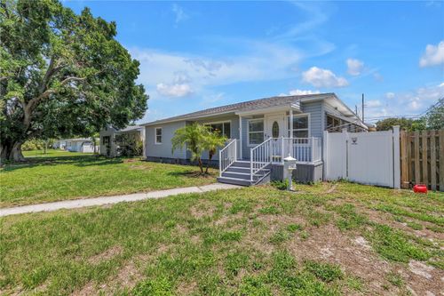 774 40th Ave Ne, SAINT PETERSBURG, FL, 33703-5908 | Card Image