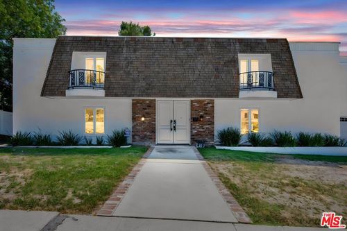 16608 Park Lane Cir, Los Angeles, CA, 90049-1147 | Card Image
