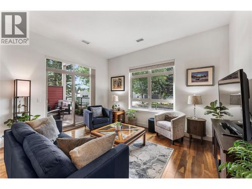 103 457 West Ave, Kelowna, BC, V1Y4Z3 | Card Image
