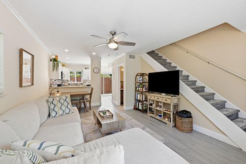 1h-47 Ne 20th Ct, Wilton Manors, FL, 33305-1086 | Card Image