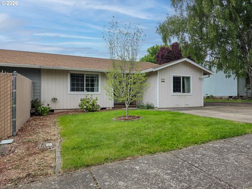 225 Sw Fleishauer Ln, McMinnville, OR, 97128-5611 | Card Image