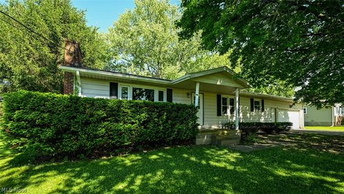 147 Pine St, Creston, OH, 44217-9741 | Card Image