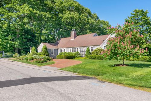 1 Ledgewood Ln, Cape Elizabeth, ME, 04107-2904 | Card Image