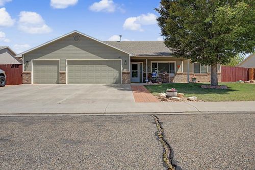 411 Poplar Dr, Fruita, CO, 81521-2212 | Card Image