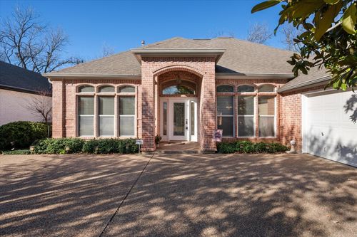 1014 Village Green Court, Arlington, TX, 76012 | Card Image