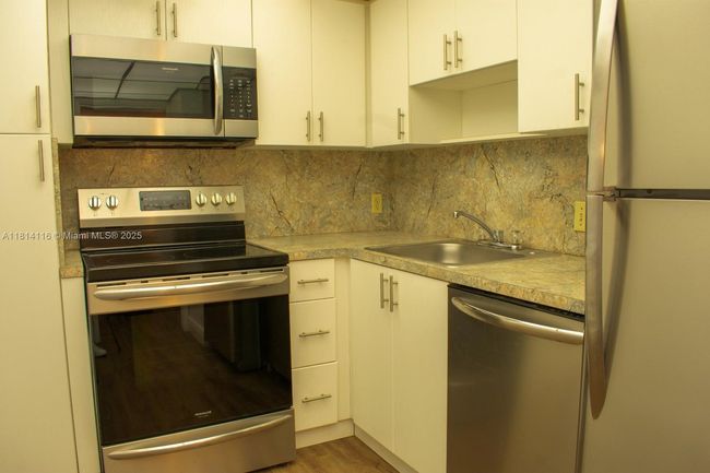 APT-408 - 2651 S Course Dr, Condo with 2 bedrooms, 2 bathrooms and null parking in Pompano Beach FL | Image 16