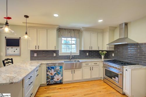 411 Westcliffe Way, Greenville, SC, 29611-3041 | Card Image