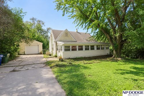 1207 Kasper St, Bellevue, NE, 68147-2620 | Card Image