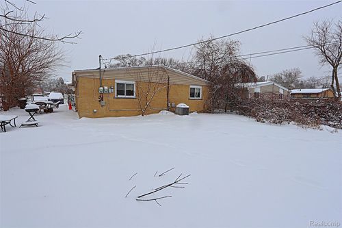 31711 Annapolis St, Wayne, MI, 48184-2289 | Card Image