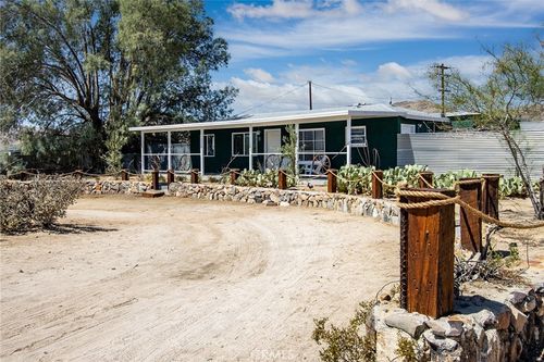 4574 Avenida Del Sol, Joshua Tree, CA, 92252-1510 | Card Image