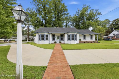 1615 Parkview Dr, Elizabeth City, NC, 27909-6645 | Card Image