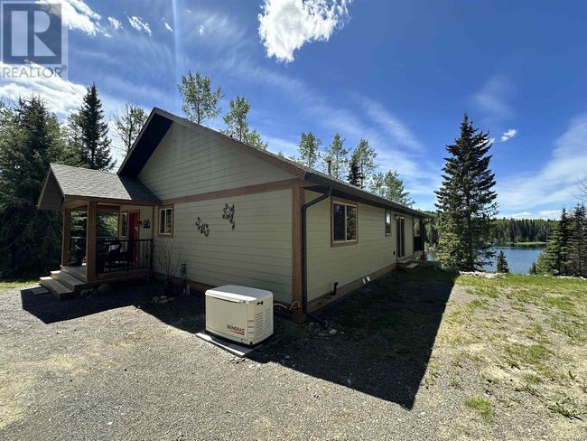 8396 Rainbow Country Road, House other with 3 bedrooms, 3 bathrooms and null parking in Bridge Lake BC | Image 6