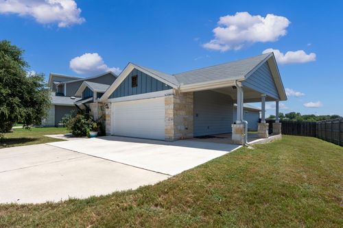 205 Four Star Dr, Elgin, TX, 78621-2514 | Card Image